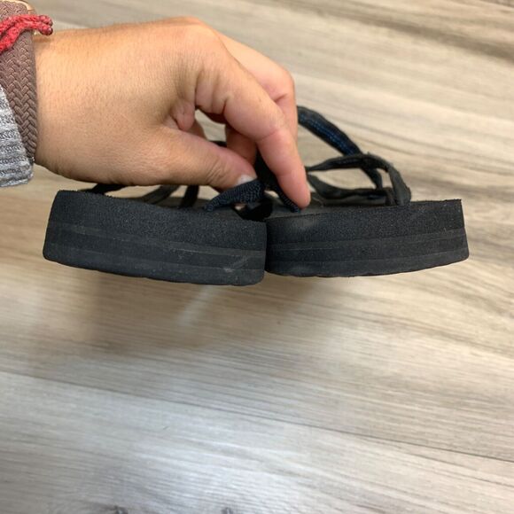 Teva Women's Flip Flops Olowahu Strappy Thongs Sandals S/N 6840 Black Size 7 - Picture 4 of 8